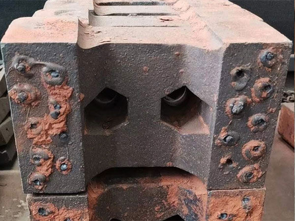 高鉻細(xì)碎機(jī)錘頭